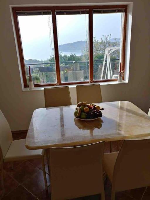 Casa Farmak - 4 Bedroom Lux Apartment With Infinity Pool & Lake View 오흐리드 외부 사진
