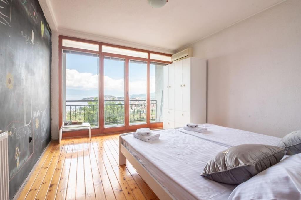 Casa Farmak - 4 Bedroom Lux Apartment With Infinity Pool & Lake View 오흐리드 외부 사진