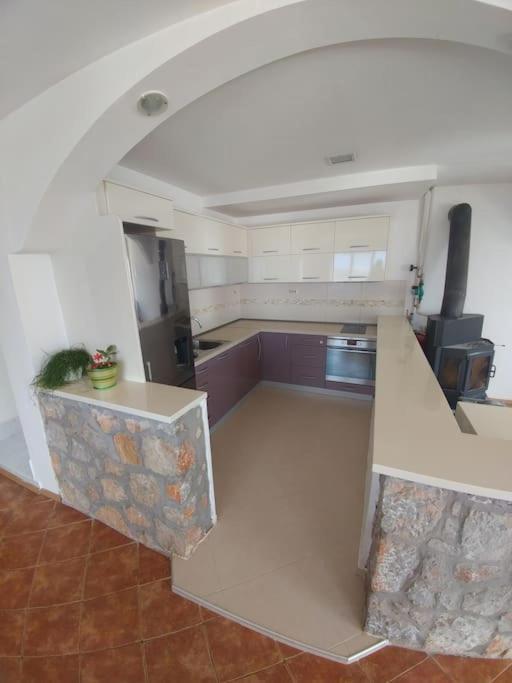 Casa Farmak - 4 Bedroom Lux Apartment With Infinity Pool & Lake View 오흐리드 외부 사진