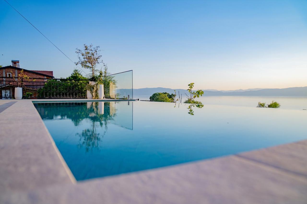 Casa Farmak - 4 Bedroom Lux Apartment With Infinity Pool & Lake View 오흐리드 외부 사진